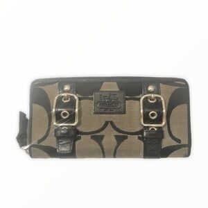Coach black signature accordion wallet buckle soho